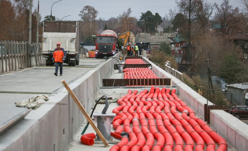 На Волжском мосту установили тепляки. Для чего они нужны