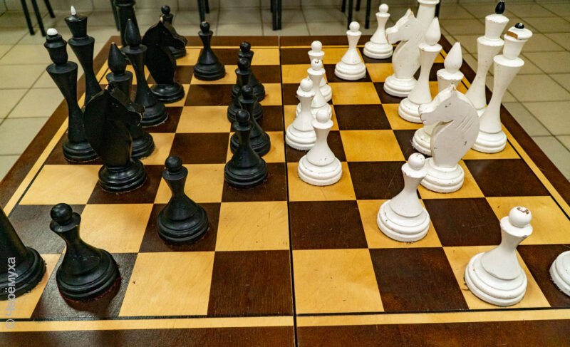 Вместо телефонов. Как в рыбинских школах проходят занятия по шахматам