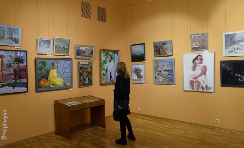 В Рыбинске открылась выставка городских художников. Фото из музея-заповедника