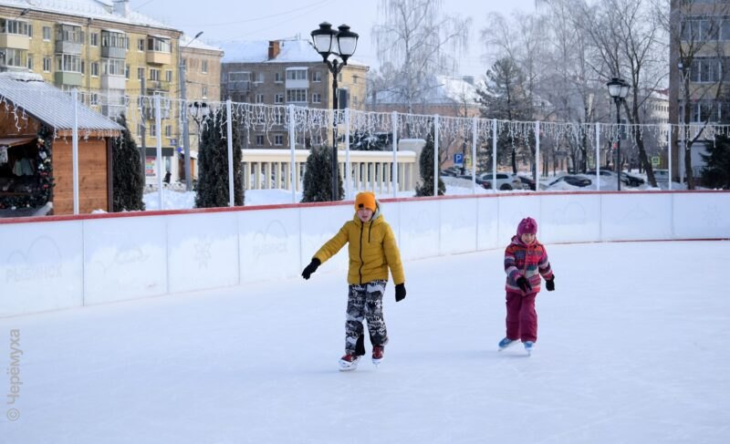 Каток на площади Дерунова в Рыбинске пока платным делать не планируют