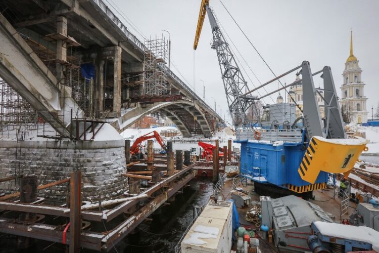 Ремонт моста через Волгу: проверку прочности бетона запланировали на вторник