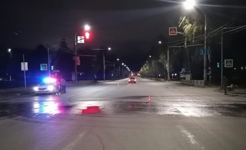 На проспекте Серова пьяный водитель сбил девушку