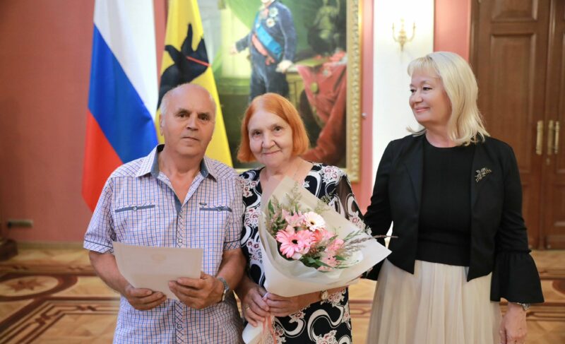 57 пар из Ярославской области получат медали «За любовь и верность»