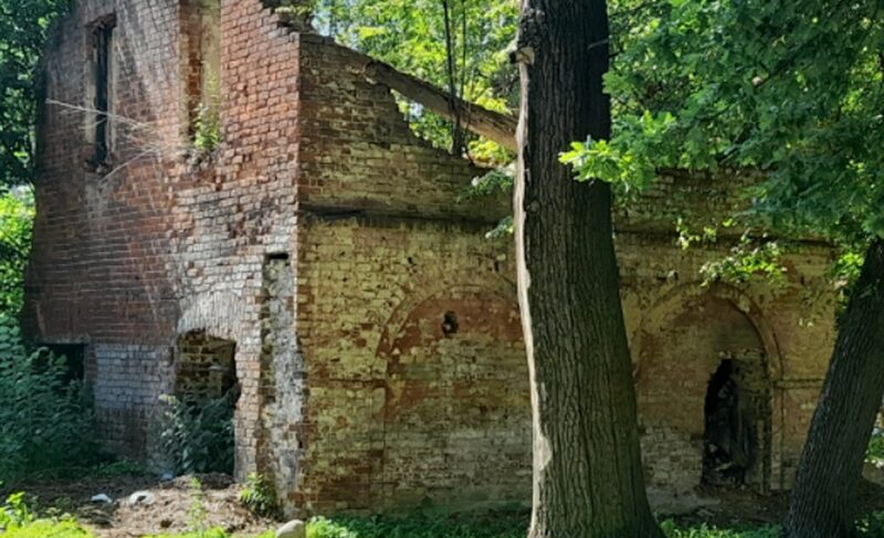 Администрация Рыбинска предложила внести в план приватизации здание из «Ансамбля усадьбы Журавлёвых». Депутаты поддержали