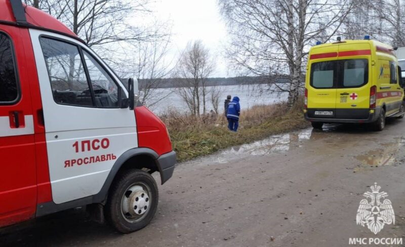 Три человека погибли, одному удалось спастись: в Ярославском районе в Волге затонула лодка