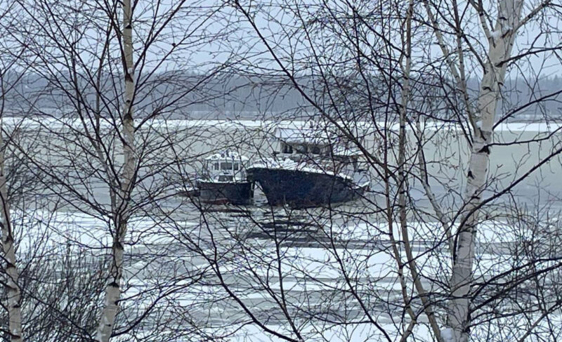 Под Ярославлем на судне «Чайка» погибли двое мужчин