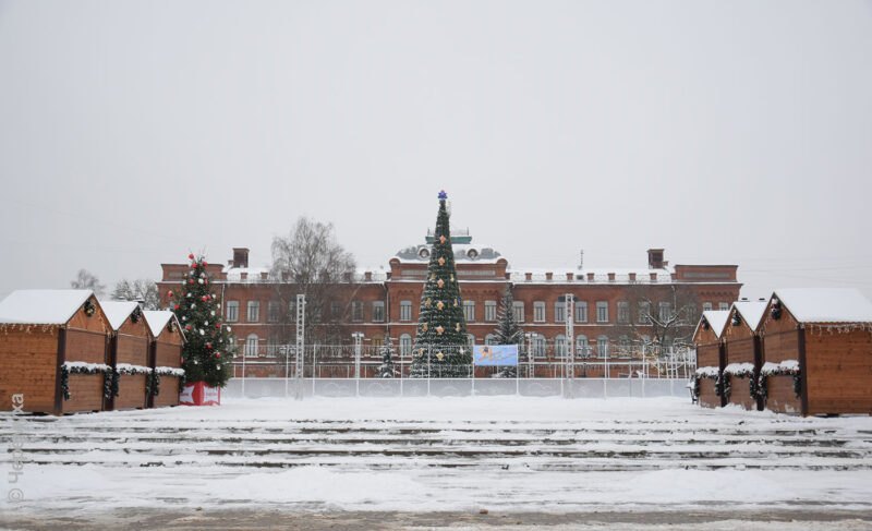На площади Дерунова в Рыбинске решили организовать гуляния в новогоднюю ночь