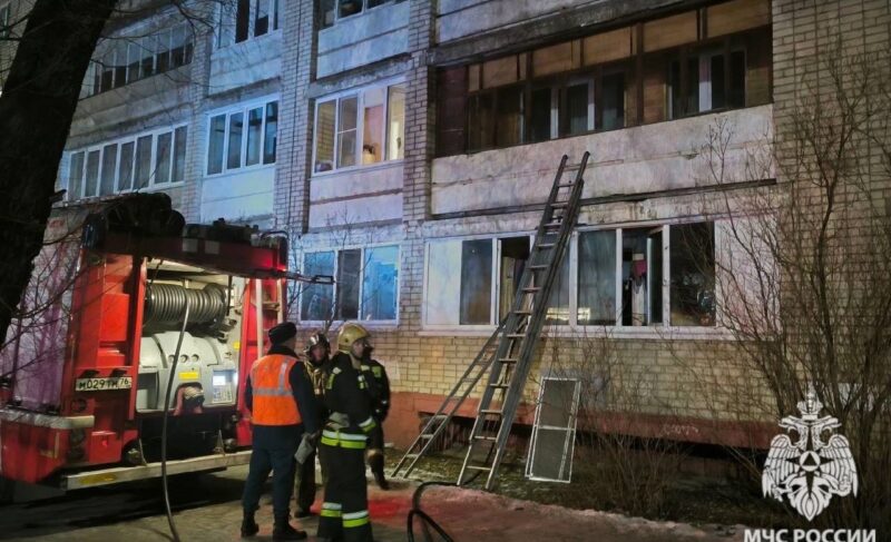 Четыре человека, в том числе двое детей, погибли при пожаре в Ярославле