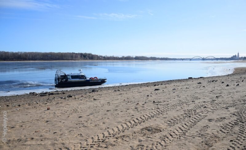 Под Рыбинском с отколовшейся льдины спасли 26 рыбаков