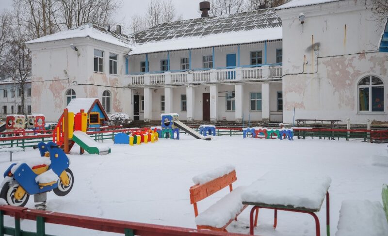 В администрации Рыбинска говорят, что капремонт детсада №52 завершается, но готовность оценивают в 70%