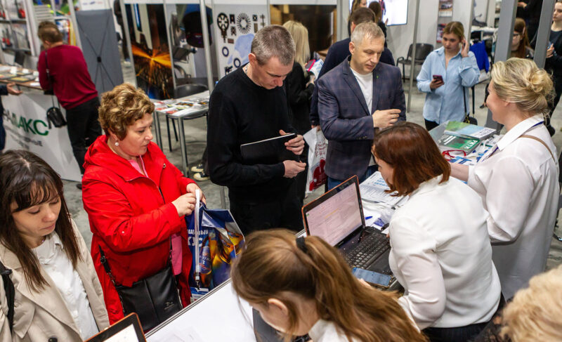 Обменялись контактами: как прошла ярмарка «Бизнес Ярославии» и в чём её польза