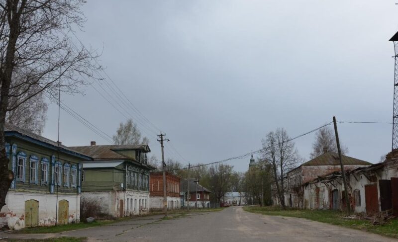 В Любимском округе ищут новых владельцев для трактира и купеческого дома