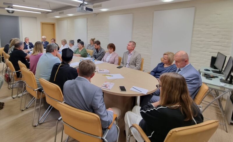 Создание образовательных комплексов в регионе обсудили с общественностью