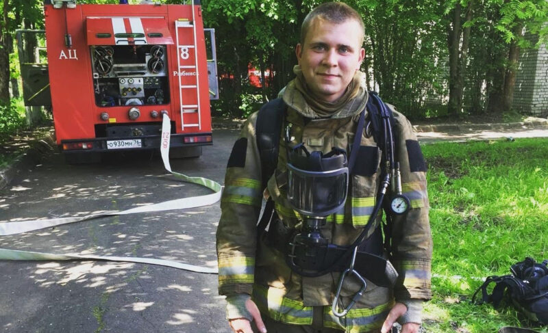 Пожарный Вячеслав Пудов из Рыбинска спас двоих тонущих мужчин