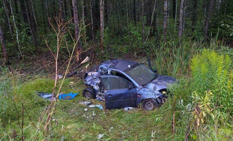 Молодого человека и девушку госпитализировали после ДТП в Рыбинском округе