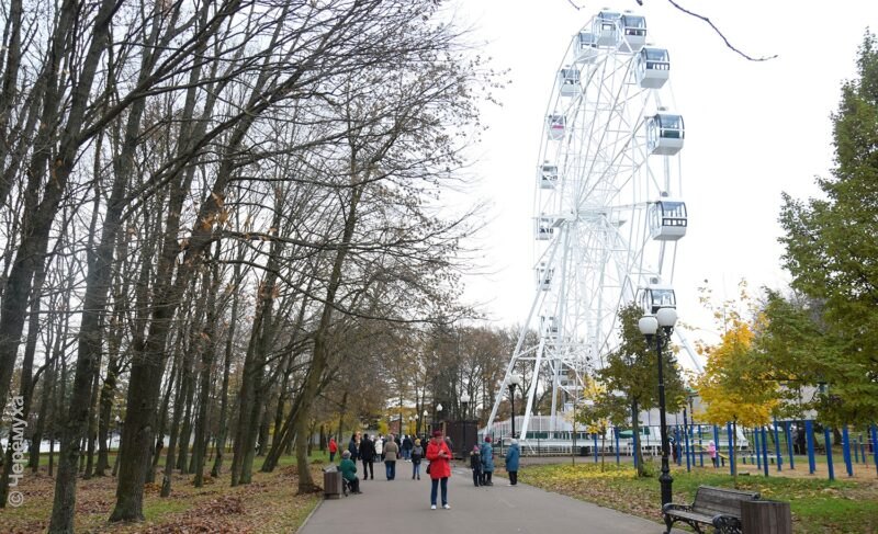 В Волжском парке Рыбинска торжественно открыли колесо обозрения