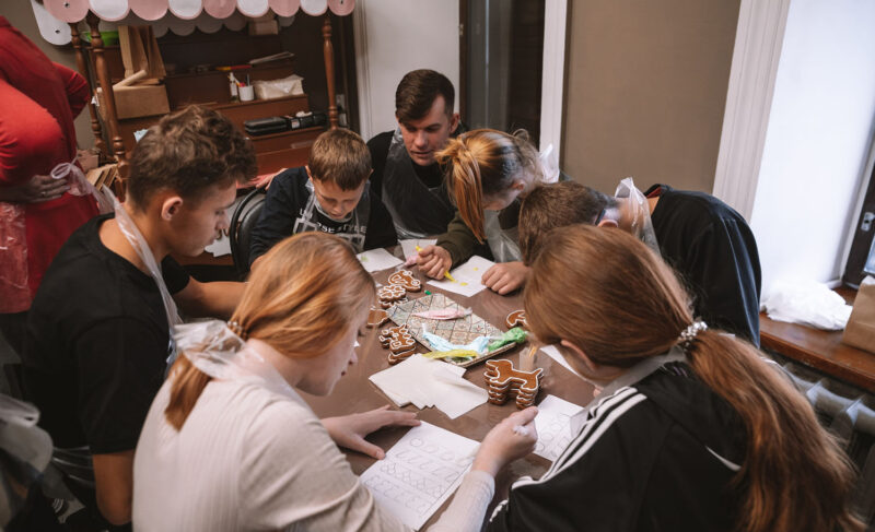 «Нужны искренние, тёплые отношения». Святослав Тамбовцев из Рыбинска — о помощи воспитанникам детдомов