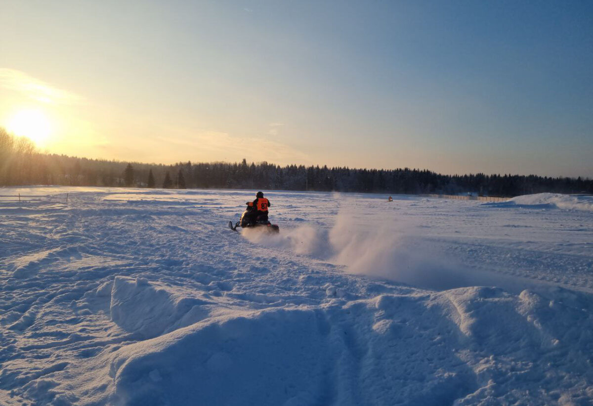 «Праздник снега и скорости». Представители Рыбинска стали победителями и призёрами гонок на снегоходах