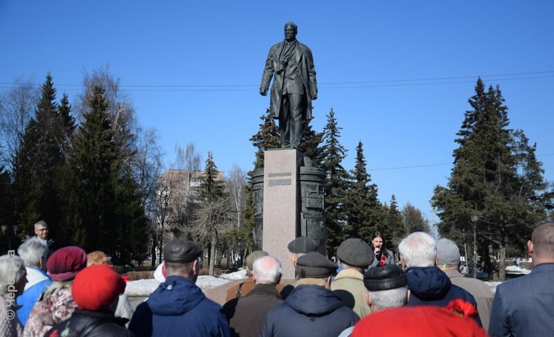 «Этот человек вникал в проблемы рабочих». Моторостроители — про Павла Дерунова