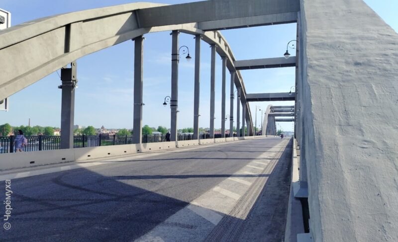 На мосту через Волгу завершили укладку асфальта. Движение обещают открыть вовремя