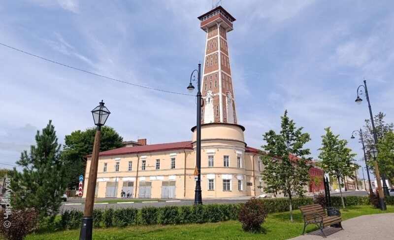 В Рыбинске на пожарной каланче установили информационную табличку из гранита