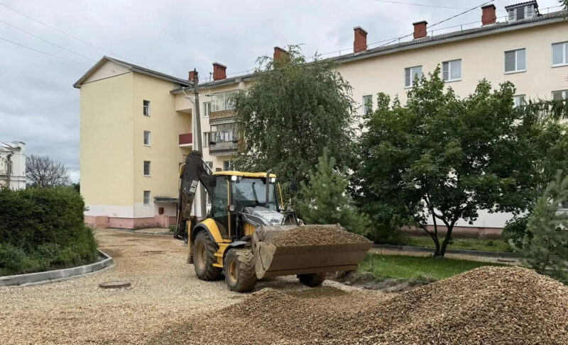 В Ярославской области продолжают работы по программе «Наши дворы»