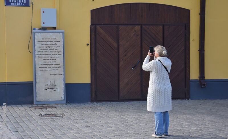 Как цитаты прозаиков и поэтов появились на рыбинских электрощитах. Александр Карамышев рассказал «Ч» о своей инициативе